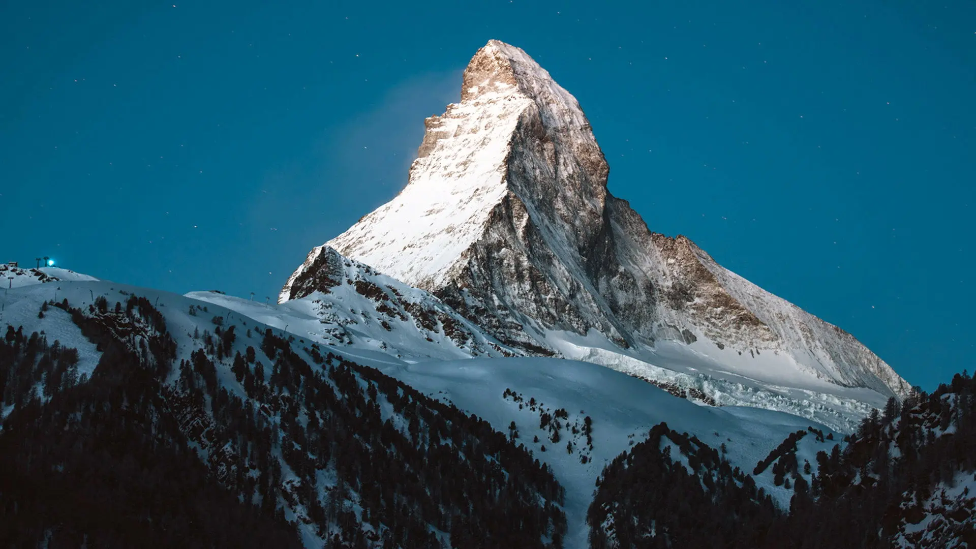Cervino - La montagna del mondo backdrop